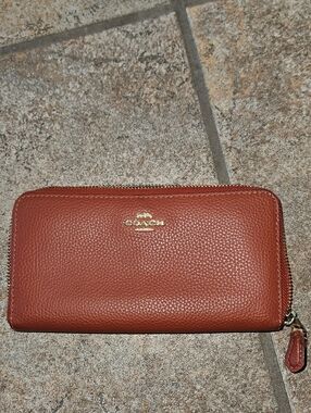 Coach Pebbled Zip Wallet - Rust Brown